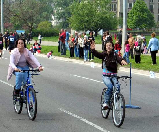 19.maraton - odussevljenje mladih i bodrenje tokom cele staze