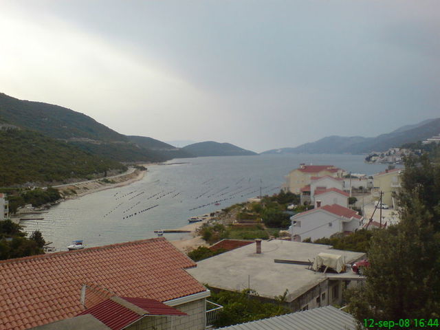 21.Neum